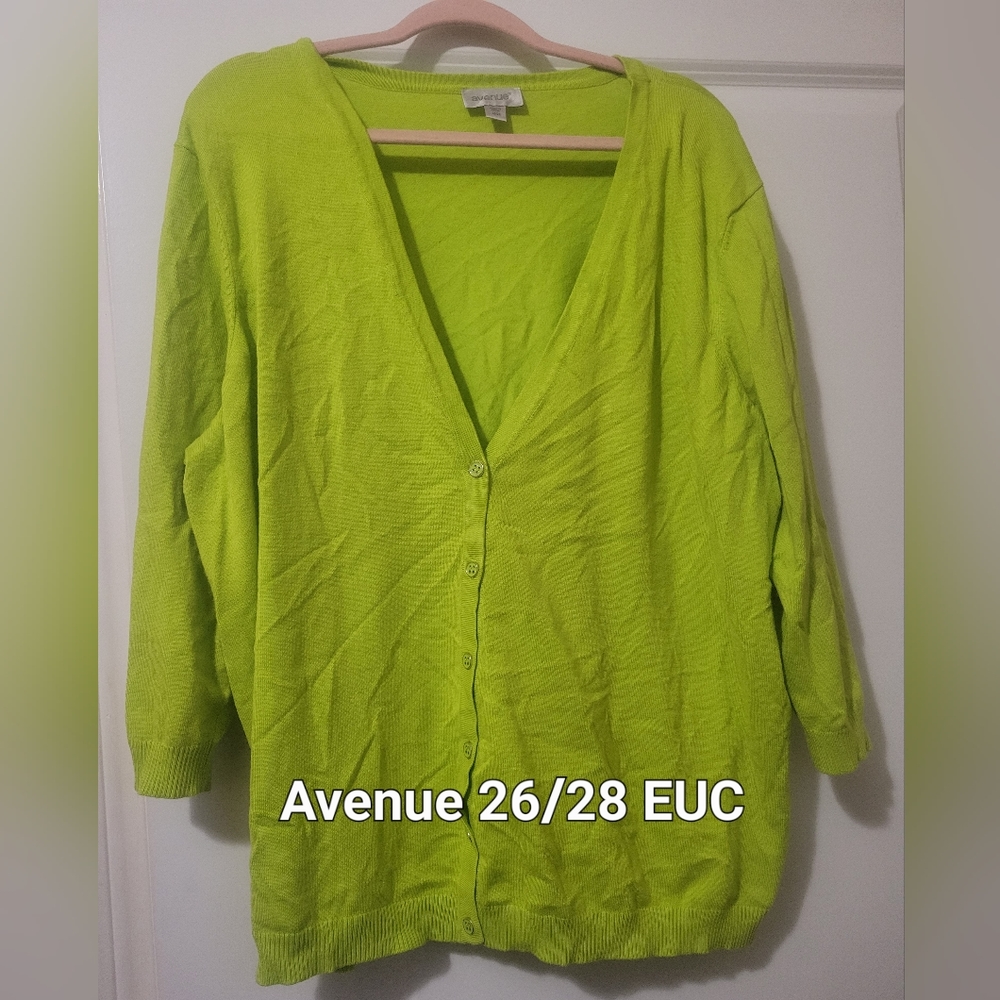 Avenue lime green cardigan!